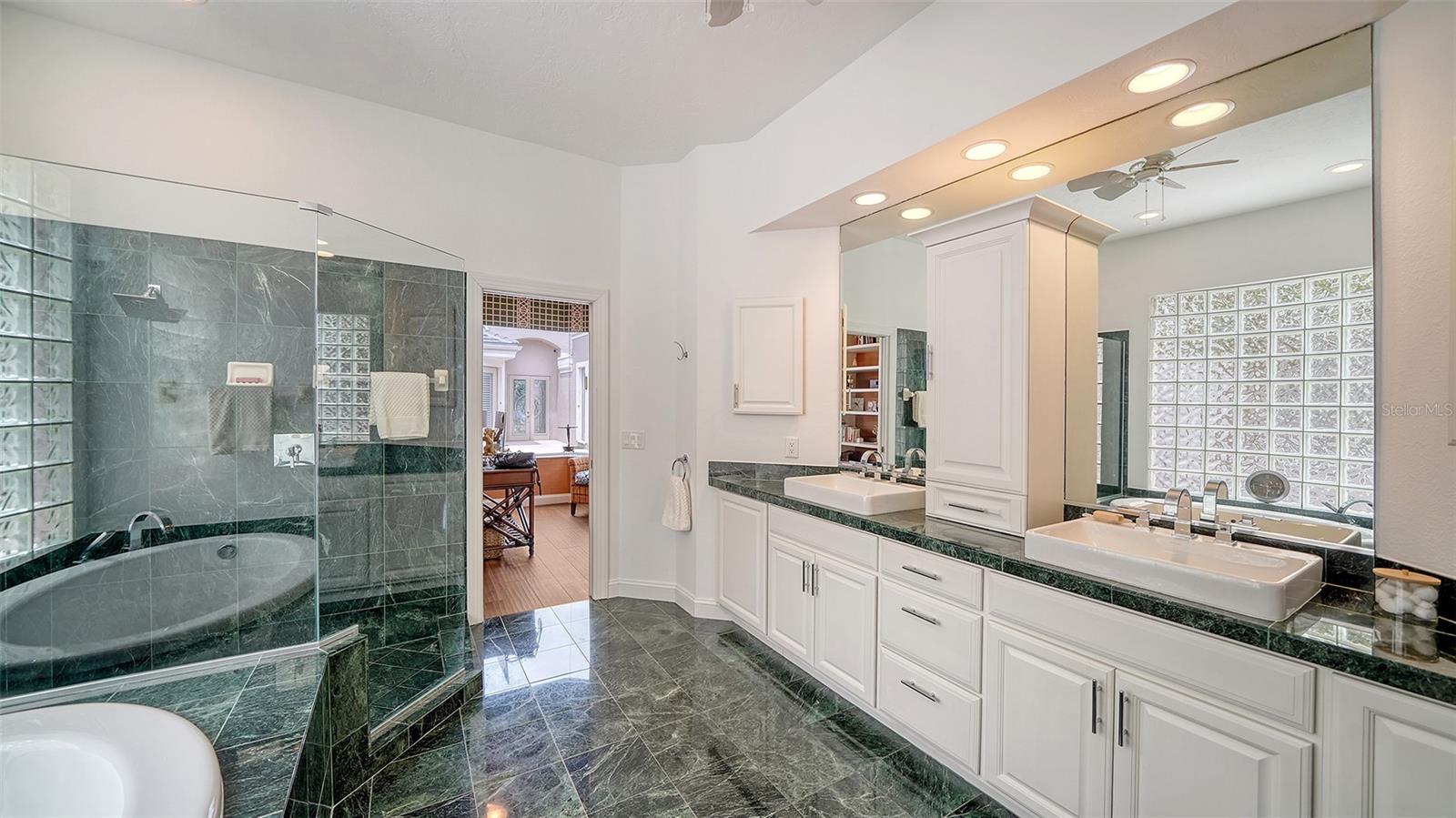 Image 33 of 71 For 3521 Fair Oaks Lane