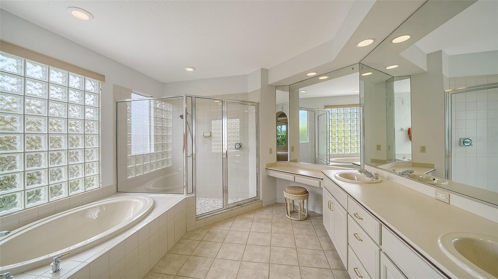Image 40 of 71 For 3521 Fair Oaks Lane