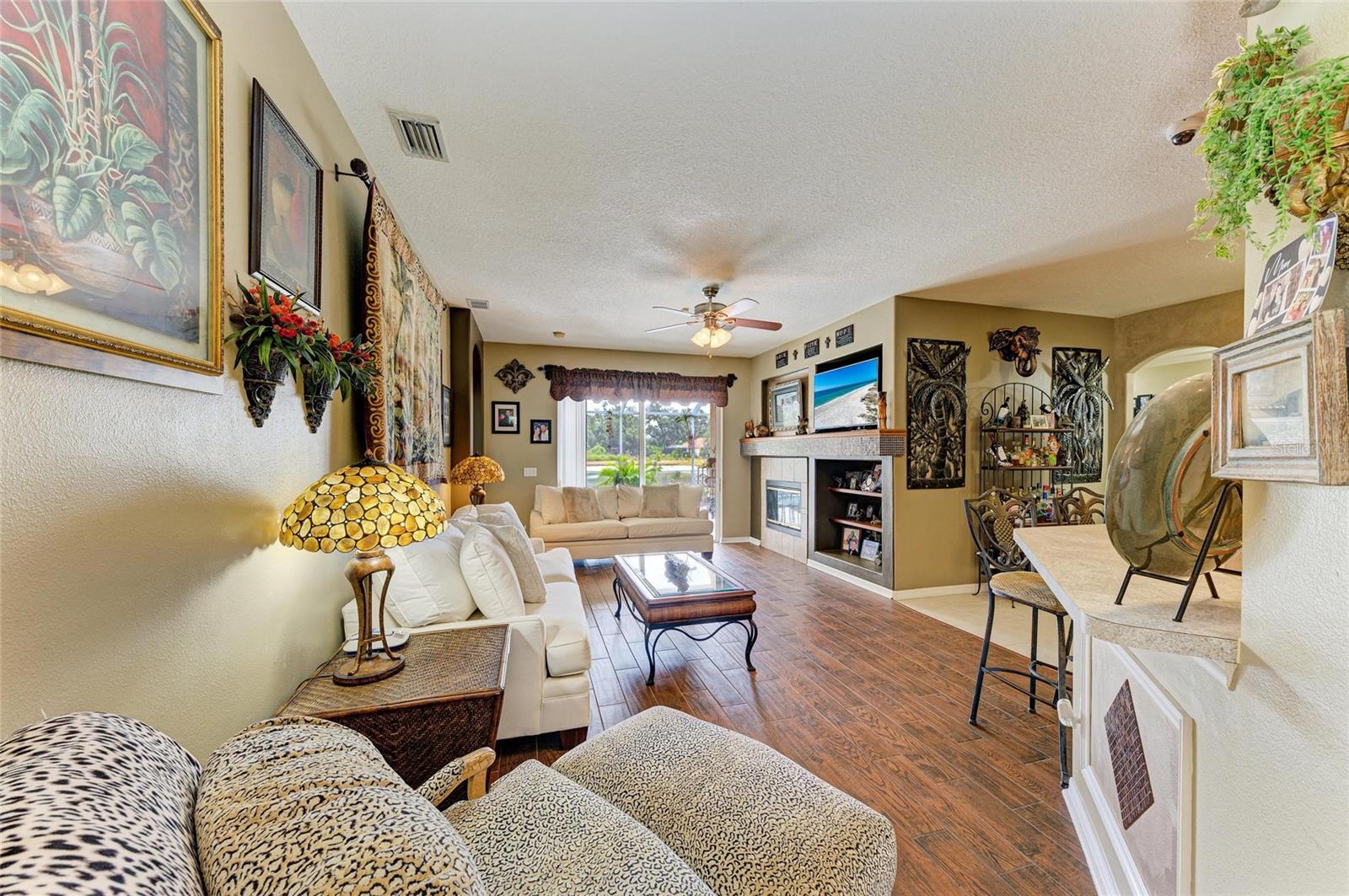 Image 23 of 66 For 4211 30th Lane E