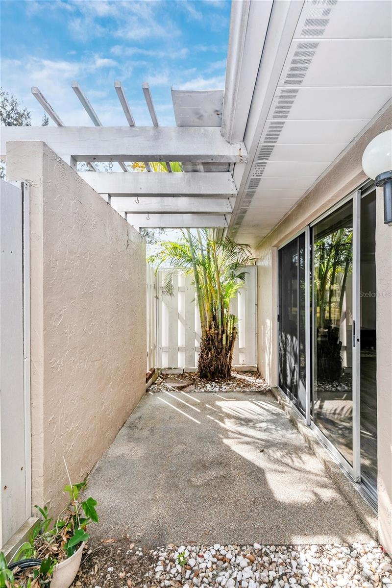 Image 21 of 81 For 4212 Center Gate Lane 2