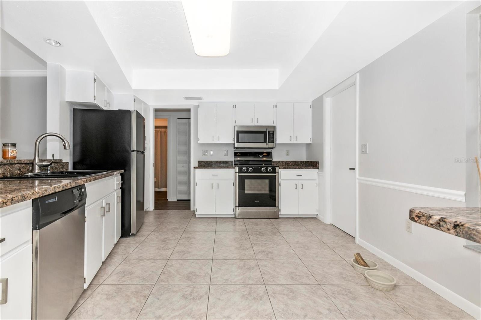 Image 28 of 81 For 4212 Center Gate Lane 2
