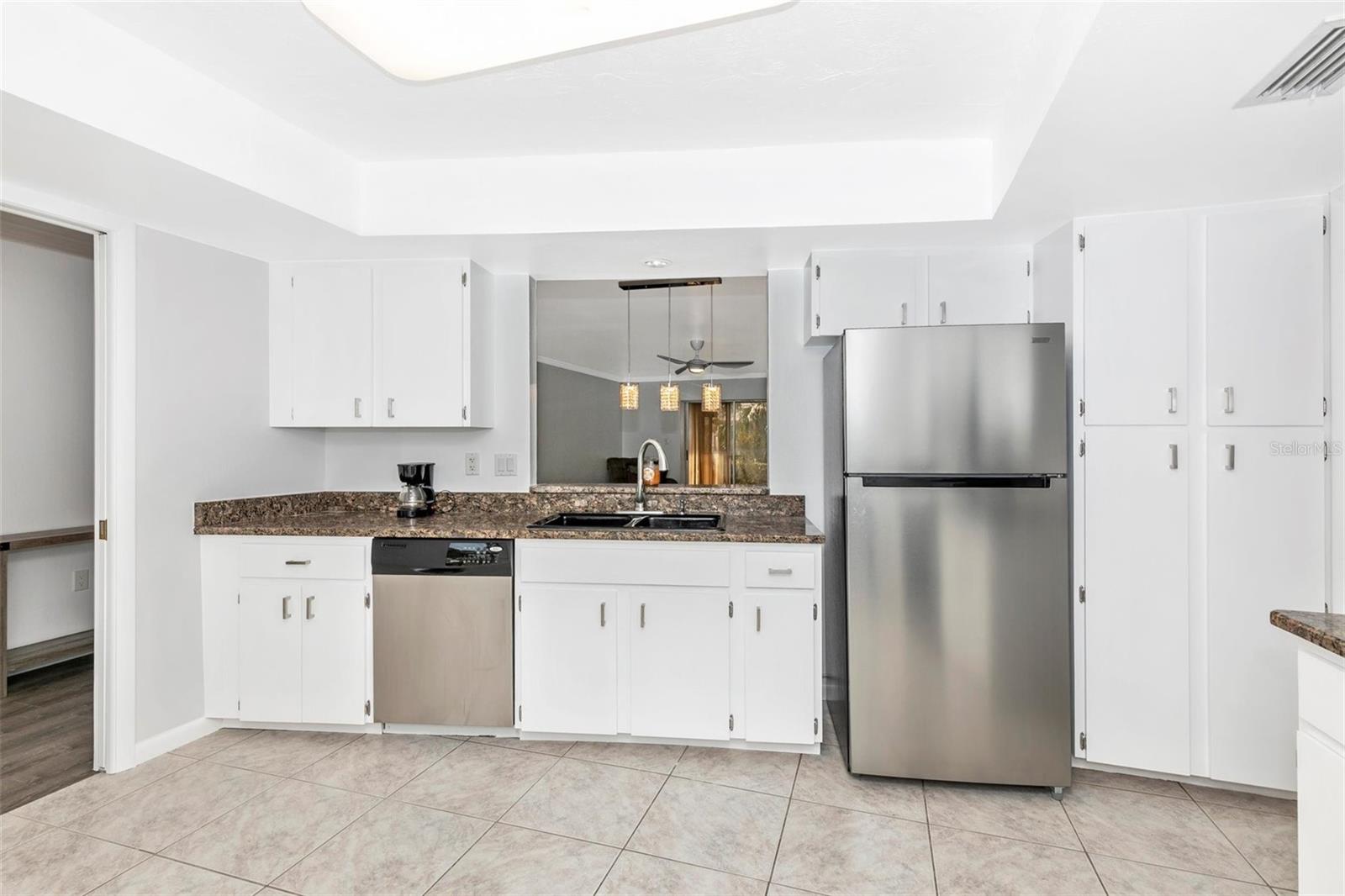 Image 31 of 81 For 4212 Center Gate Lane 2