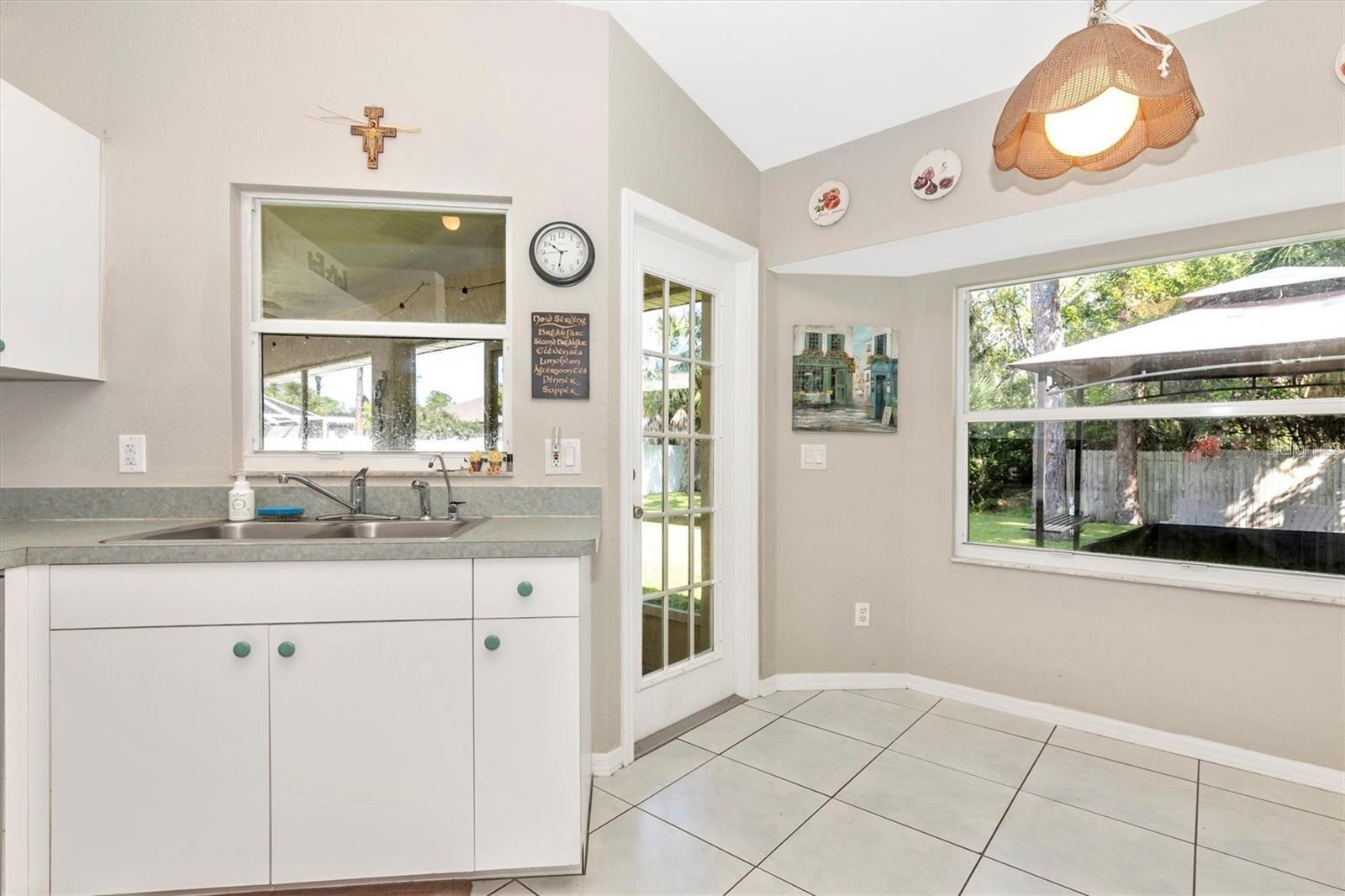 Image 17 of 46 For 4382 Sunburst Avenue