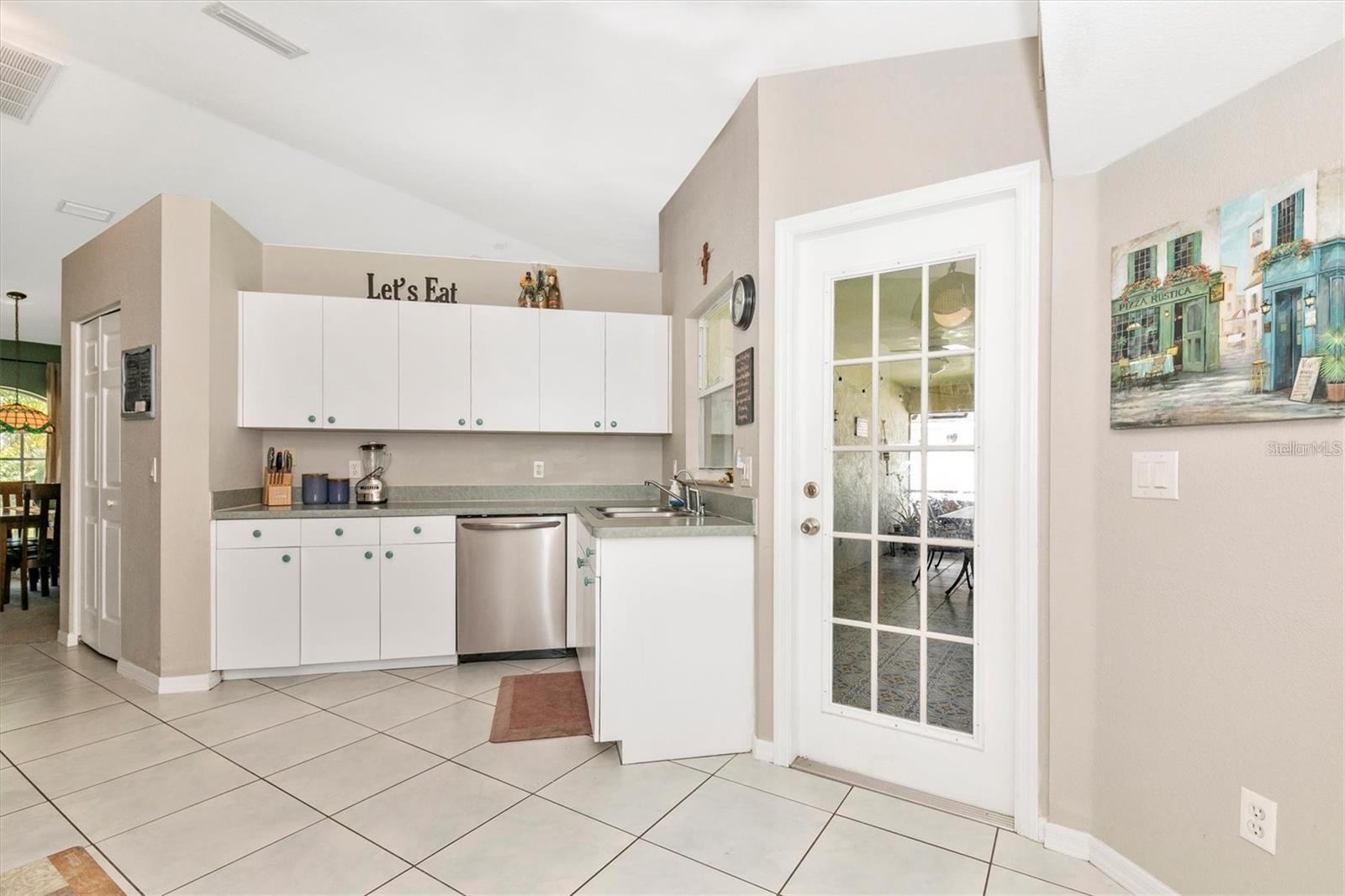 Image 19 of 46 For 4382 Sunburst Avenue