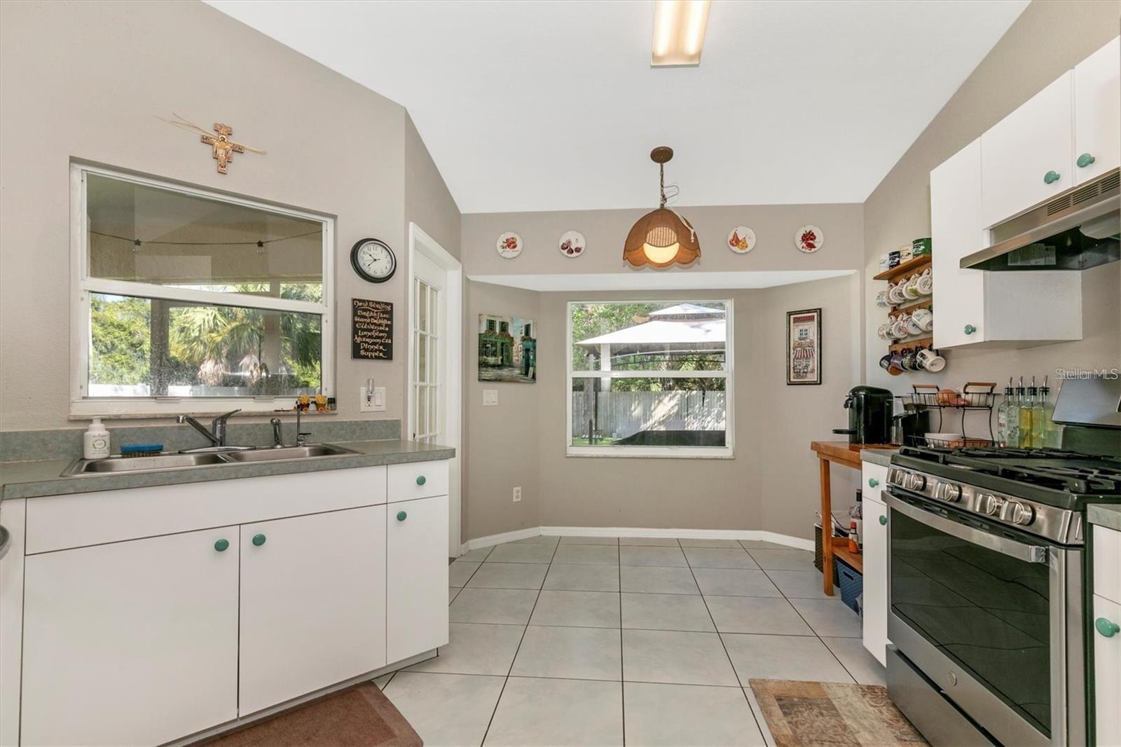 Image 21 of 46 For 4382 Sunburst Avenue