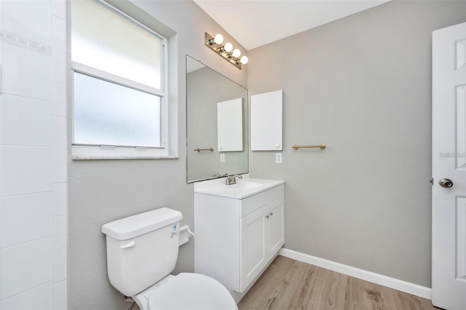 Image 33 of 46 For 4382 Sunburst Avenue
