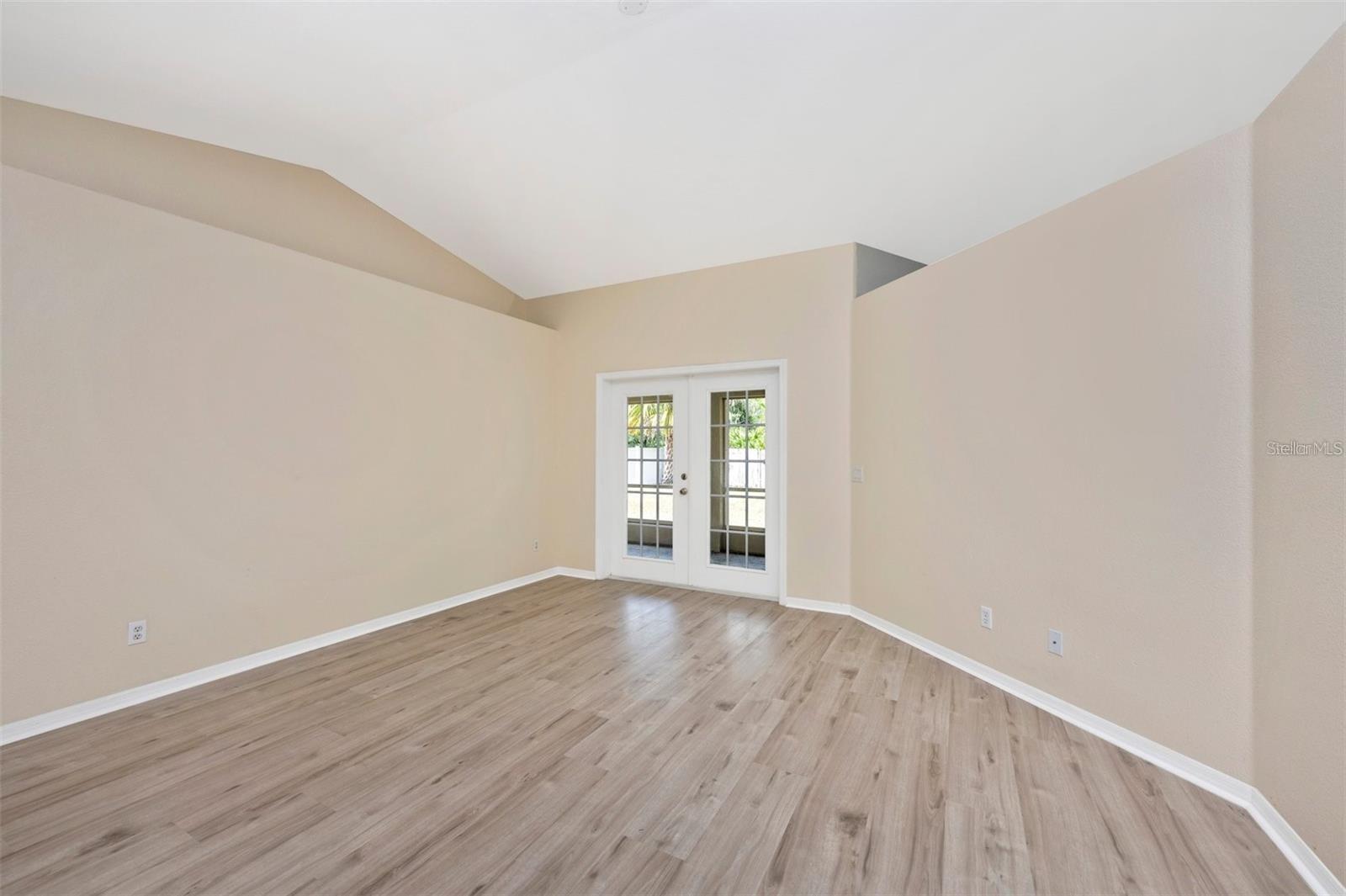 Image 6 of 46 For 4382 Sunburst Avenue
