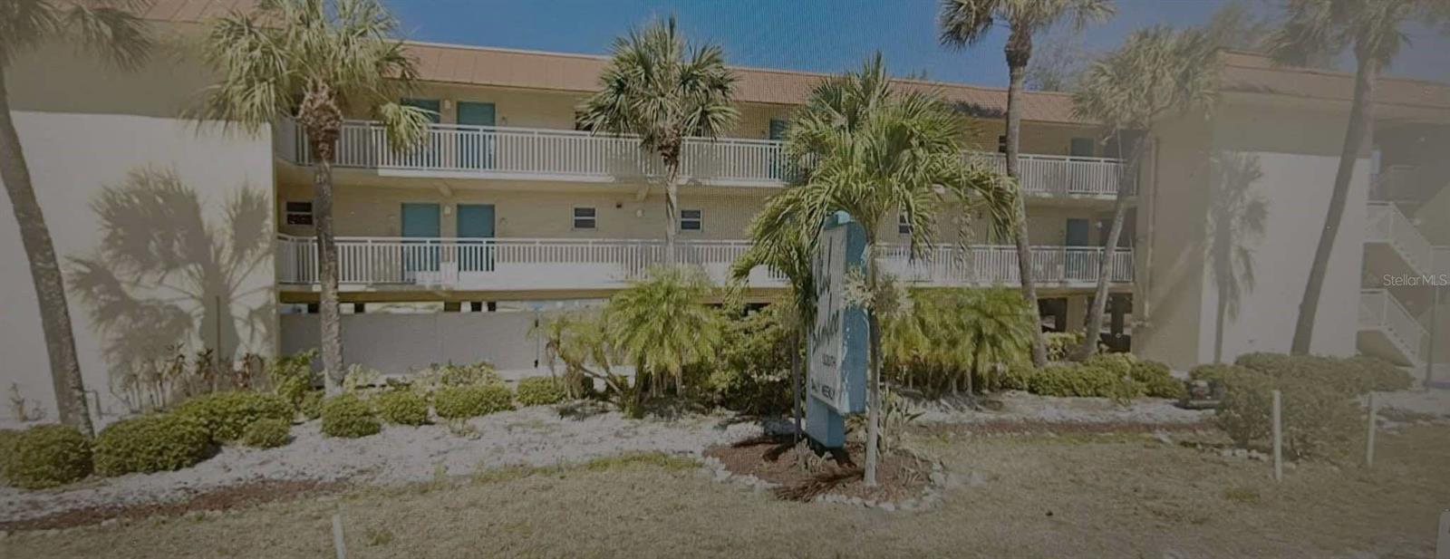 Image 2 of 8 For 2412 Gulf Drive 119