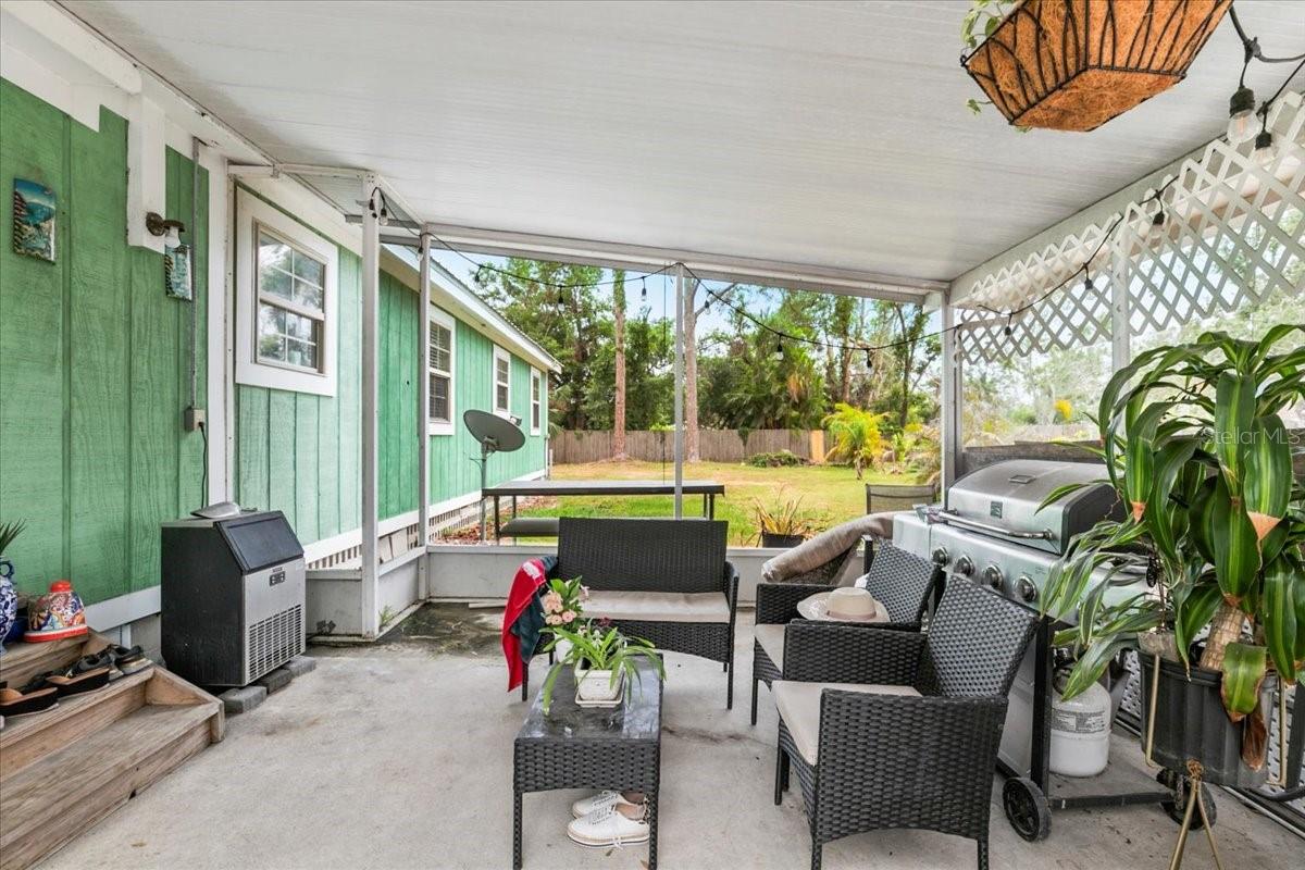 Image 12 of 17 For 4922 18th Street E