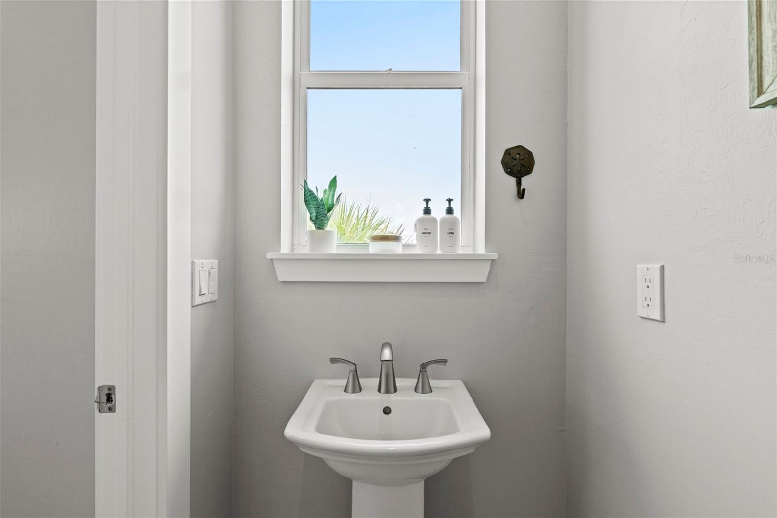 Image 24 of 48 For 4540 Seair Lane