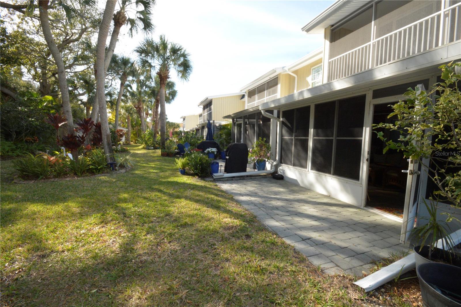 Image 18 of 22 For 705 Venice Avenue 705b