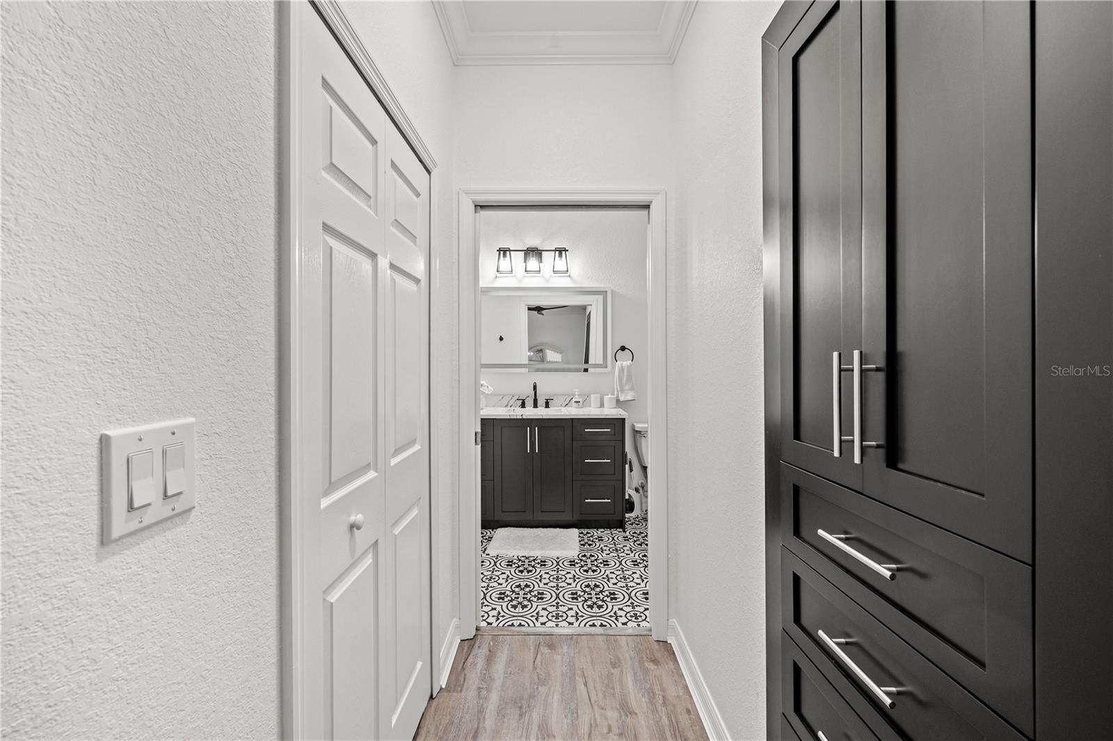 Image 11 of 100 For 18114 Gawthrop Drive 402