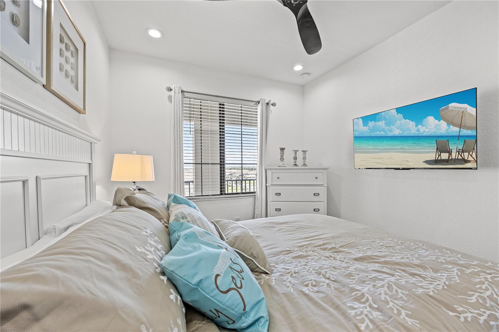 Image 15 of 100 For 18114 Gawthrop Drive 402