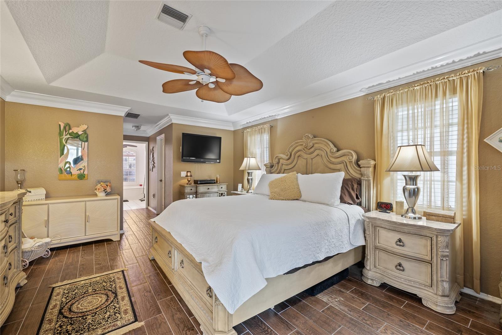 Image 21 of 50 For 490 Pine Lily Way