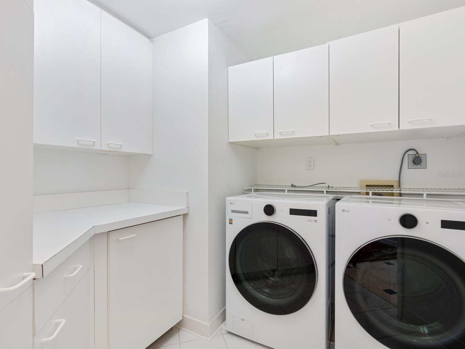 Image 37 of 61 For 5430 Eagles Point Circle 101