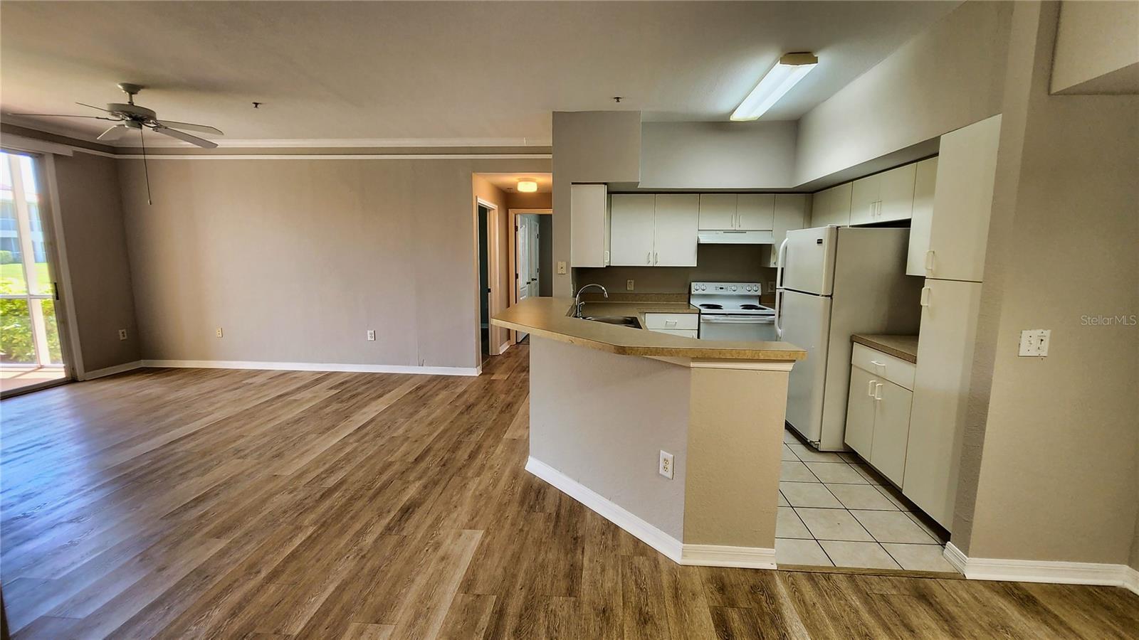 Image 23 of 48 For 4170 Central Sarasota Parkway 418