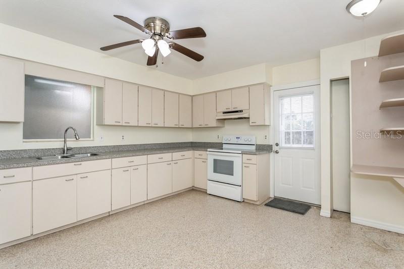 Image 11 of 35 For 2804 Mark Drive