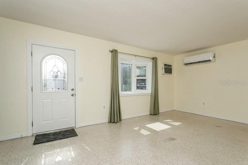 Image 7 of 35 For 2804 Mark Drive