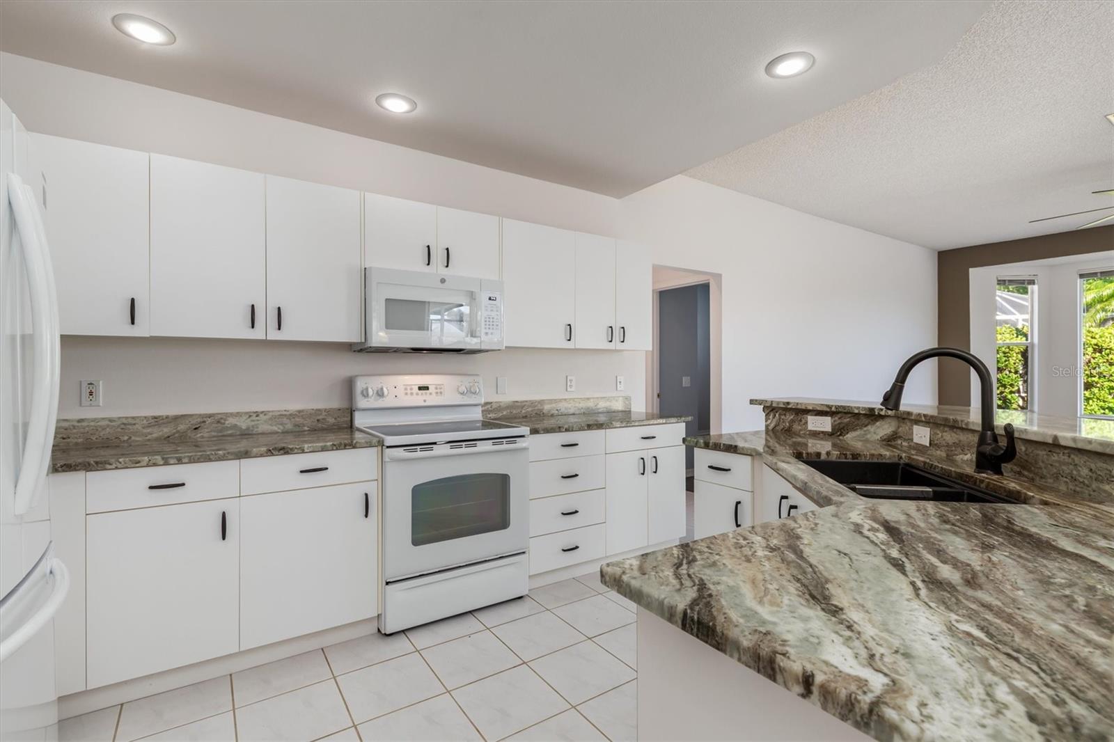 Image 7 of 48 For 4063 Westbourne Circle
