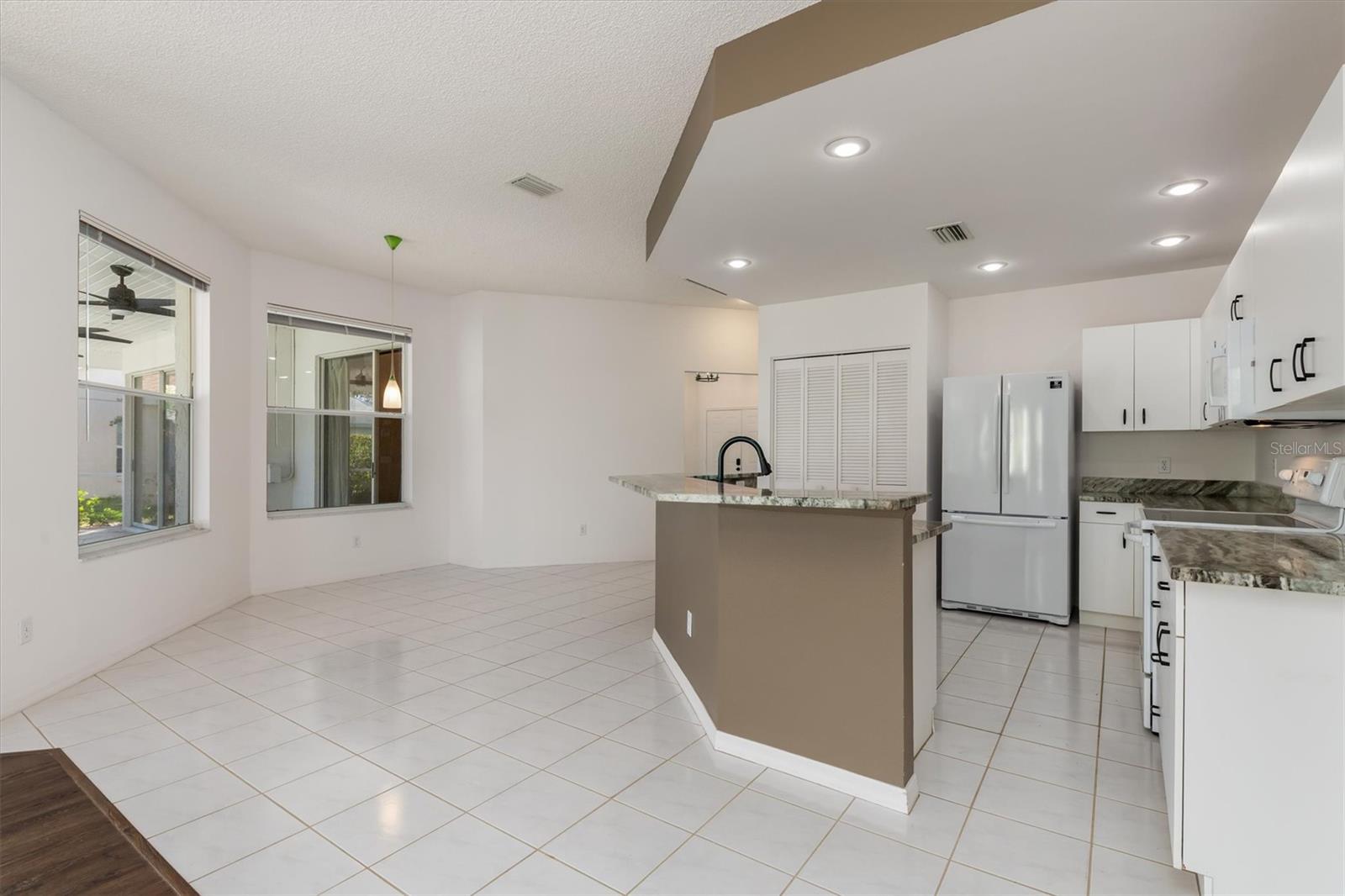 Image 9 of 48 For 4063 Westbourne Circle