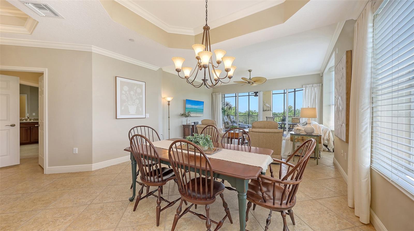 Image 13 of 62 For 6465 Watercrest Way 404