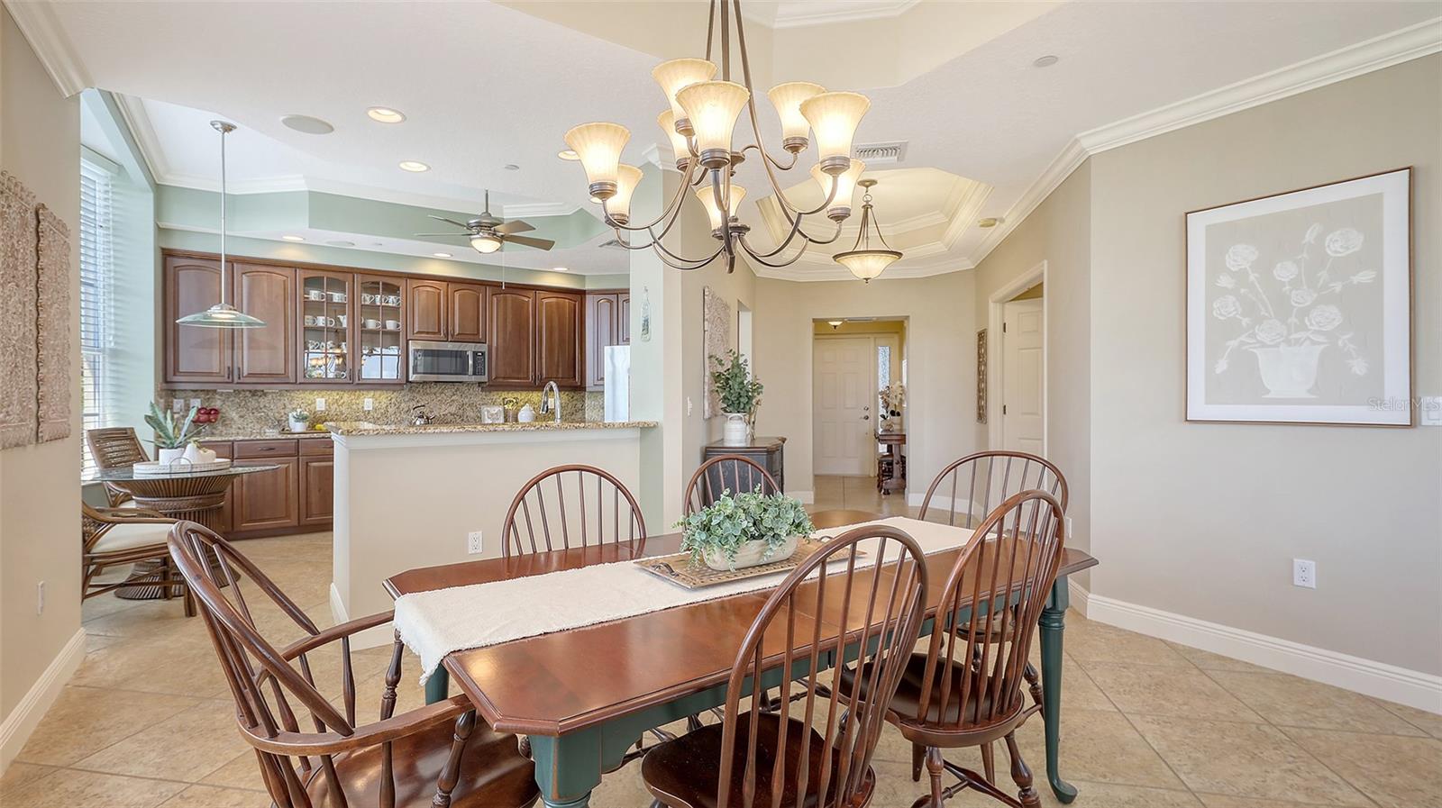 Image 16 of 62 For 6465 Watercrest Way 404