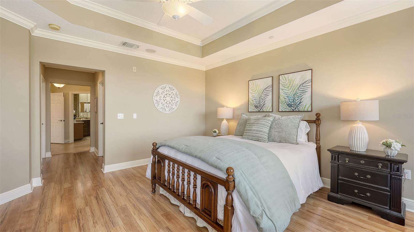 Image 24 of 62 For 6465 Watercrest Way 404