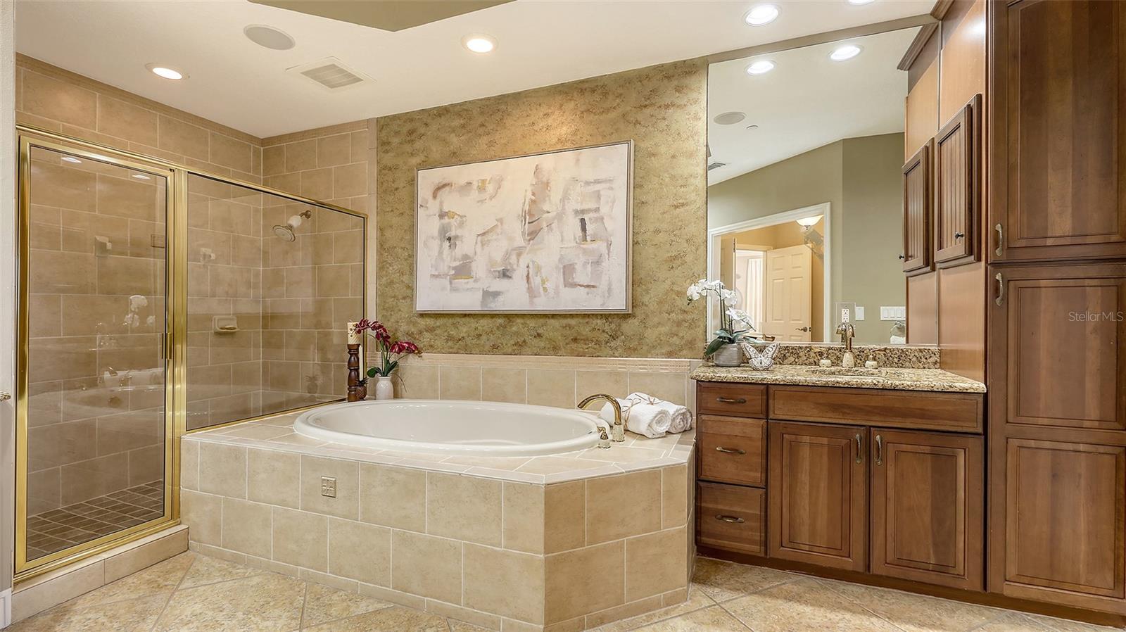 Image 27 of 62 For 6465 Watercrest Way 404