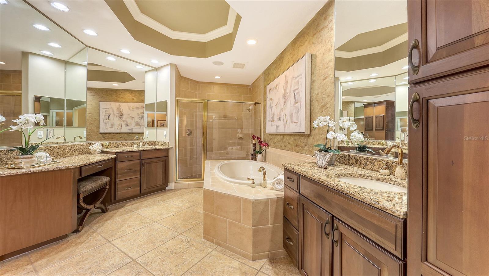Image 28 of 62 For 6465 Watercrest Way 404