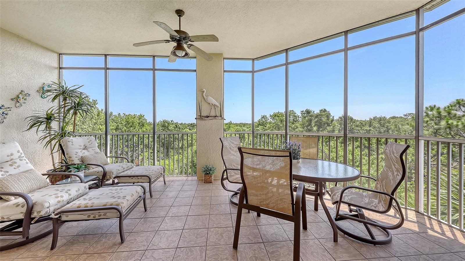 Image 31 of 62 For 6465 Watercrest Way 404