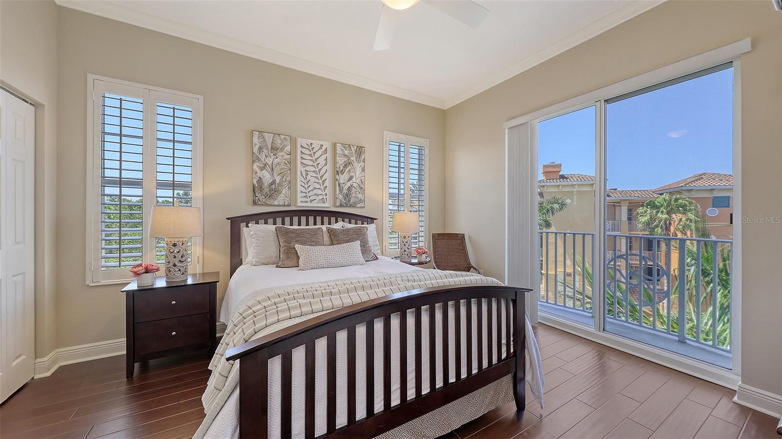 Image 33 of 62 For 6465 Watercrest Way 404
