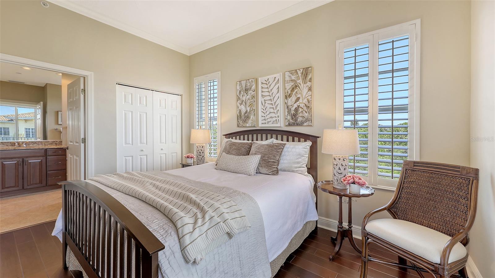 Image 34 of 62 For 6465 Watercrest Way 404