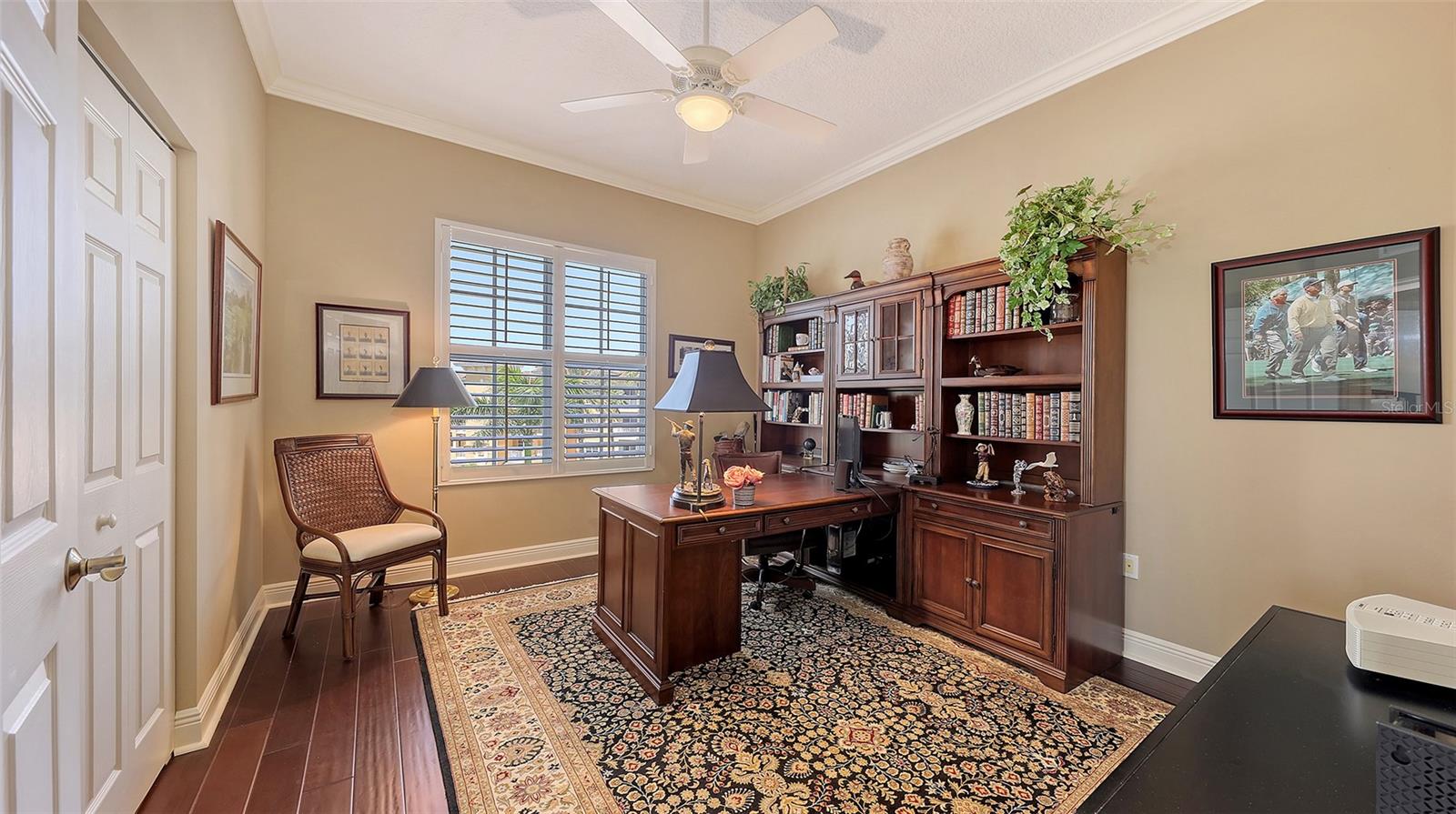 Image 41 of 62 For 6465 Watercrest Way 404
