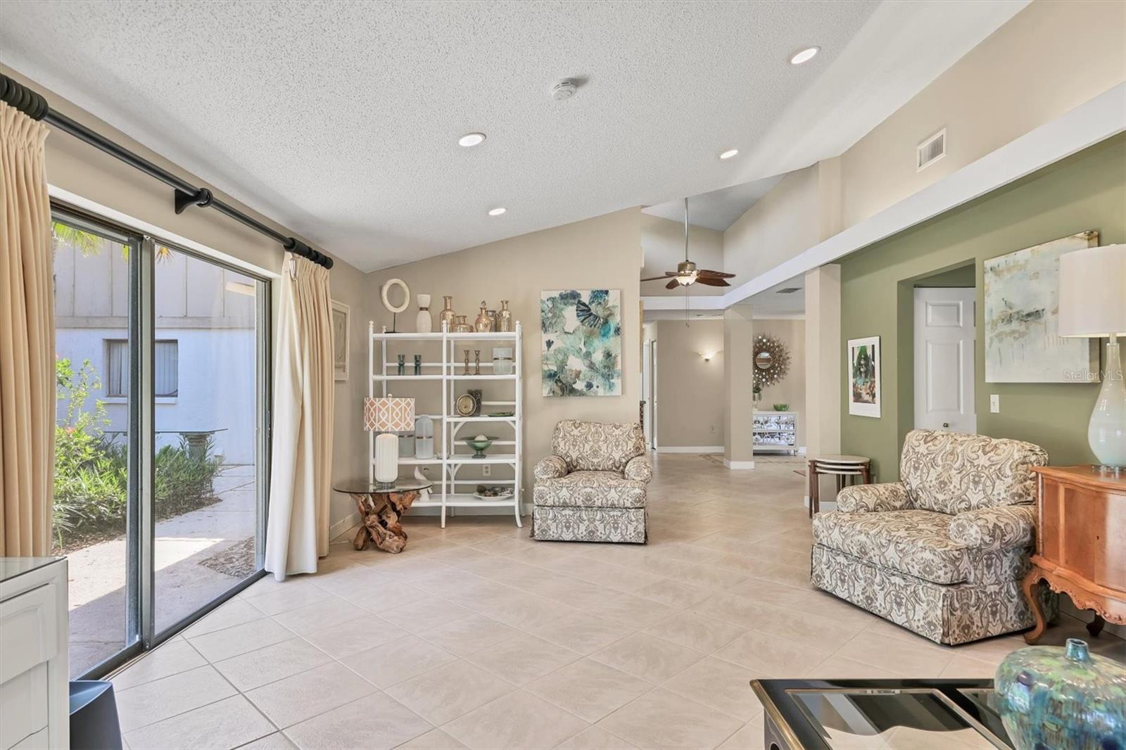Image 11 of 43 For 6412 Sun Eagle Lane