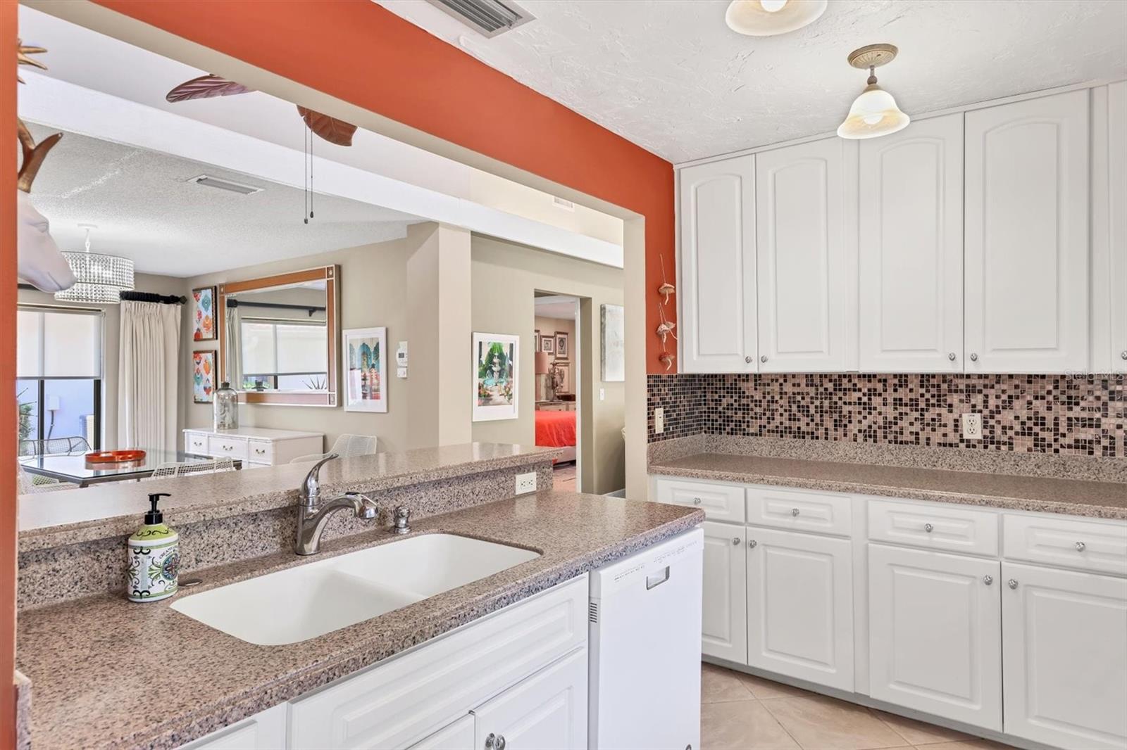 Image 14 of 43 For 6412 Sun Eagle Lane