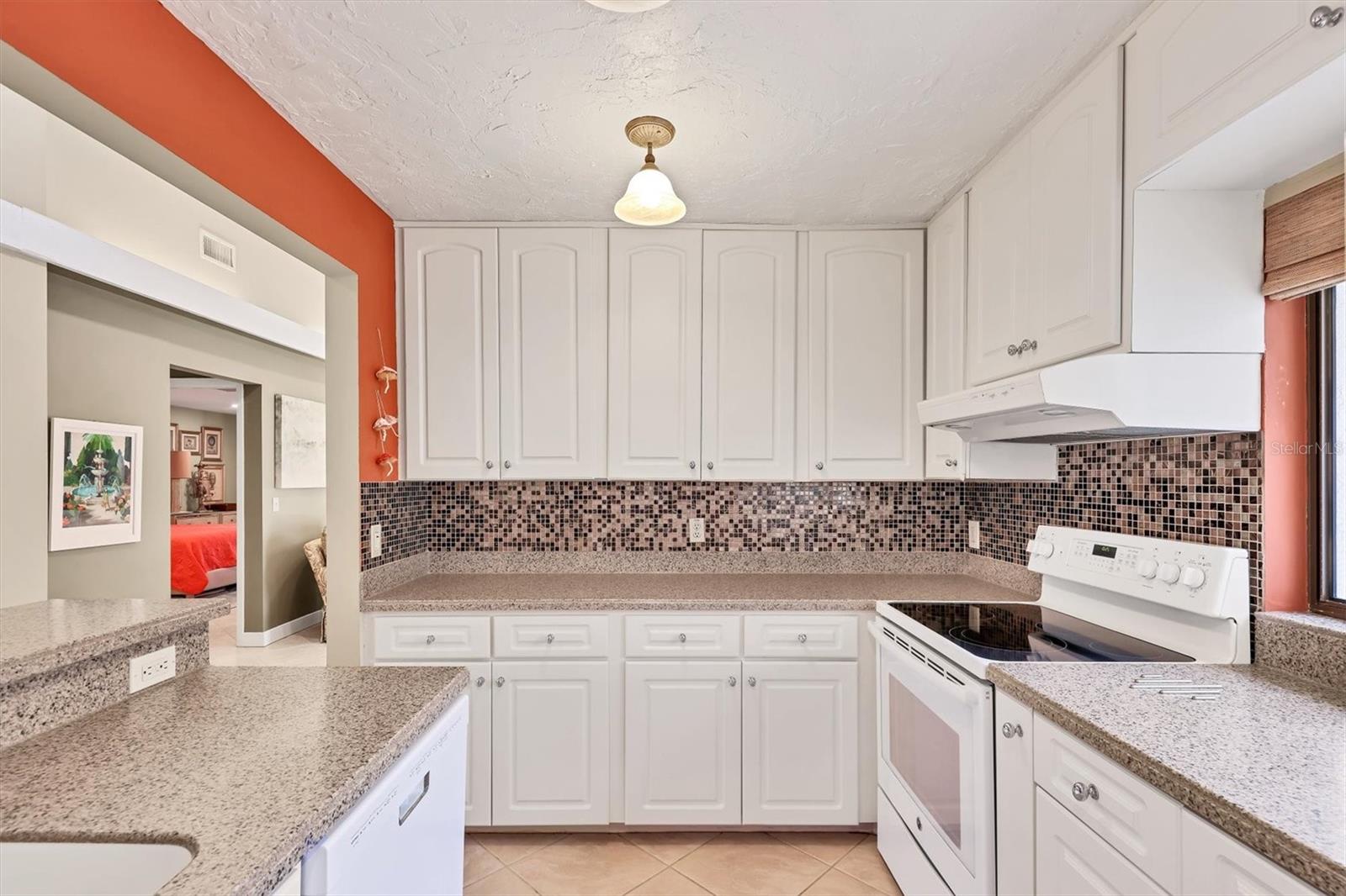 Image 15 of 43 For 6412 Sun Eagle Lane
