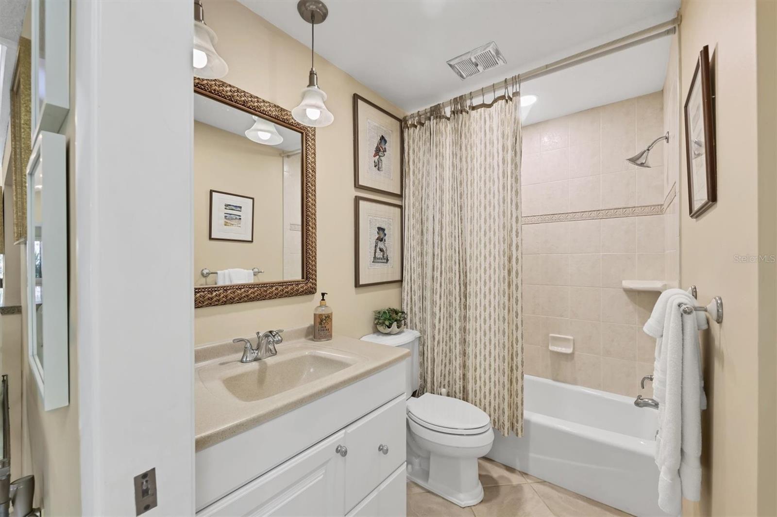 Image 25 of 43 For 6412 Sun Eagle Lane