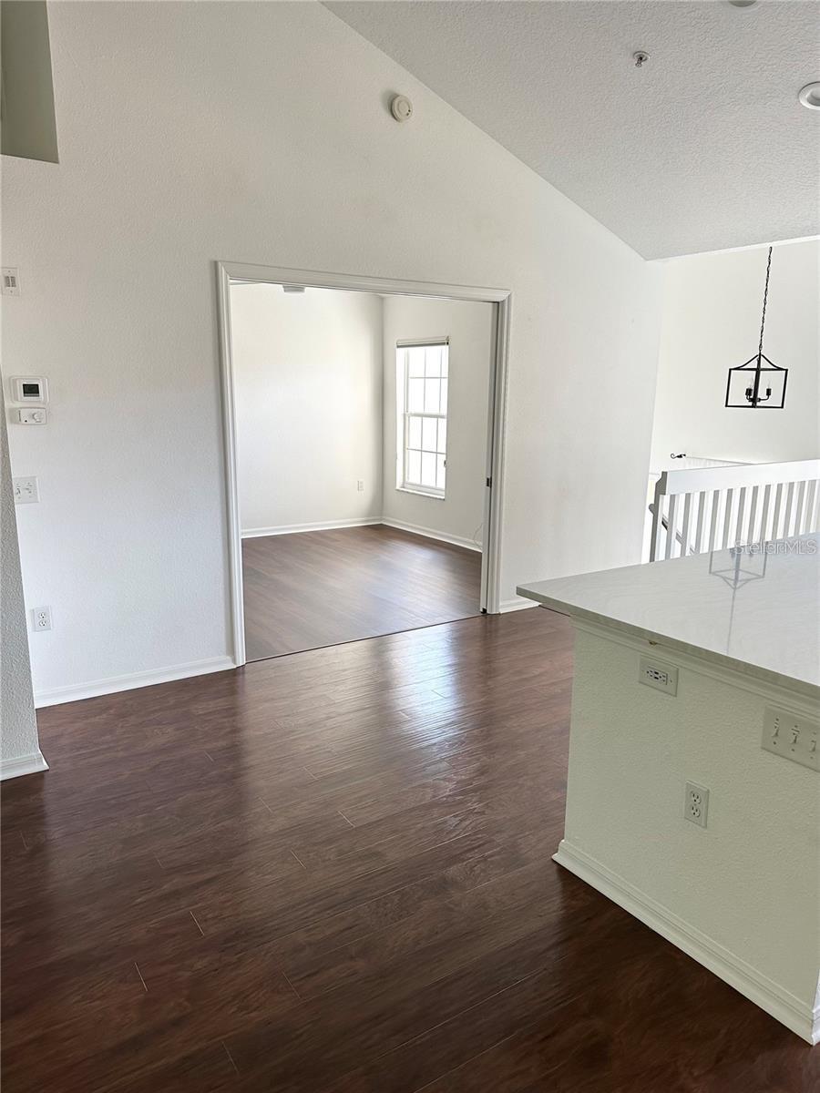 Image 18 of 49 For 4275 Castlebridge Lane 1324