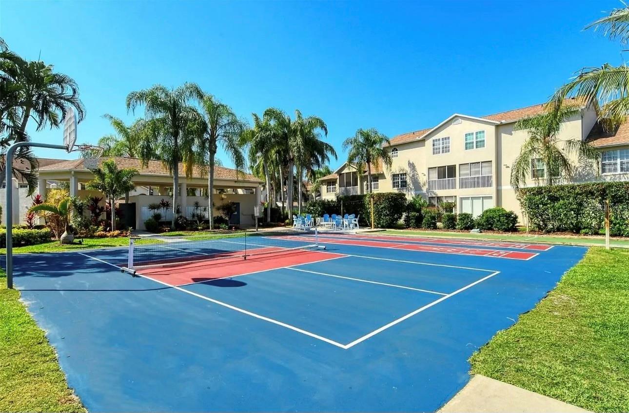 Image 31 of 49 For 4275 Castlebridge Lane 1324