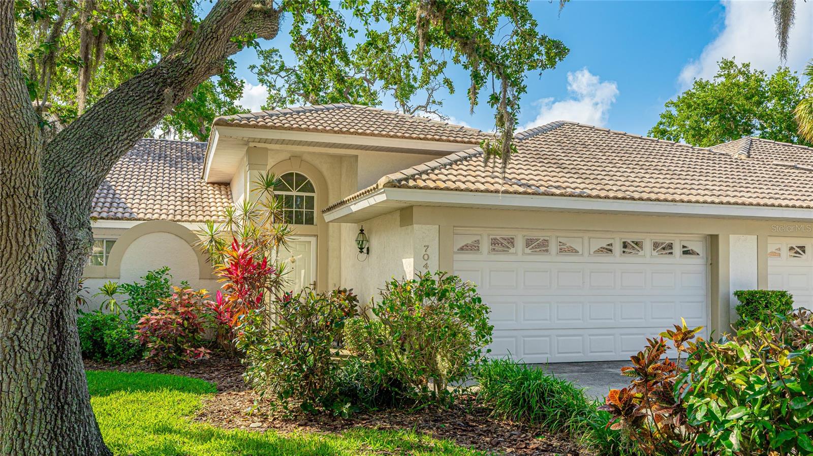 Details for 7044 Woodside Oaks Circle 9, SARASOTA, FL 34231