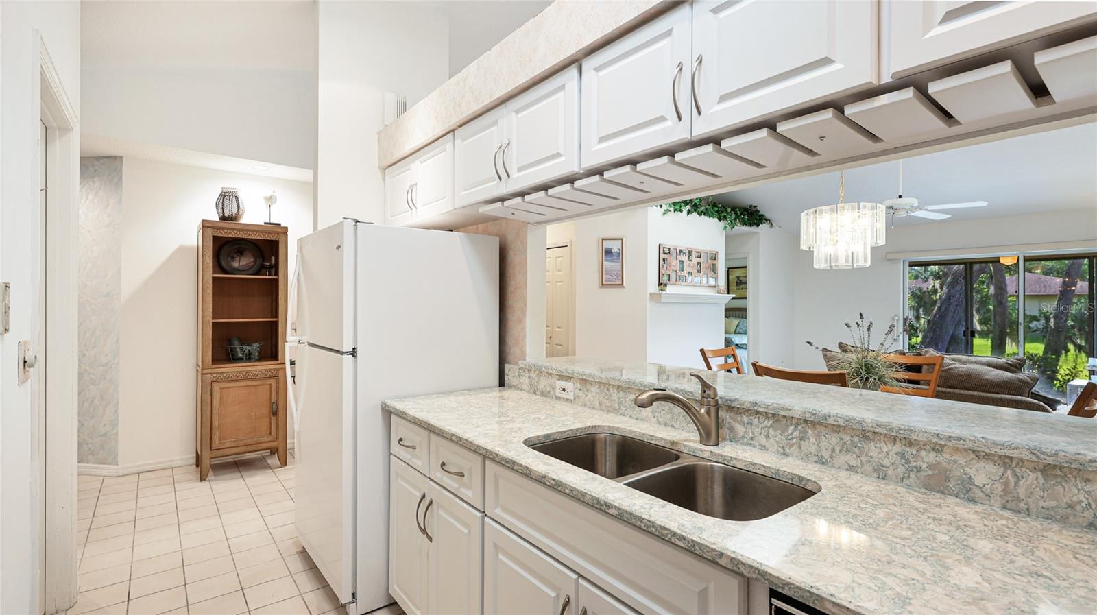 Image 12 of 31 For 7044 Woodside Oaks Circle 9