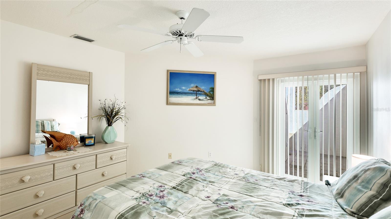 Image 20 of 31 For 7044 Woodside Oaks Circle 9