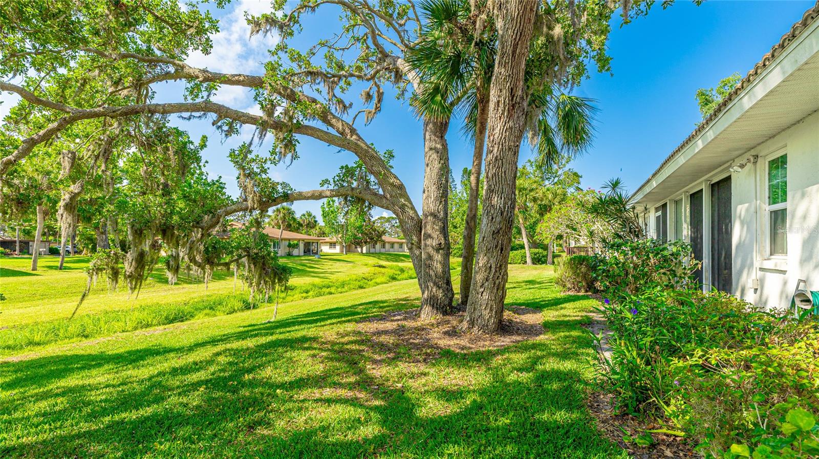 Image 26 of 31 For 7044 Woodside Oaks Circle 9