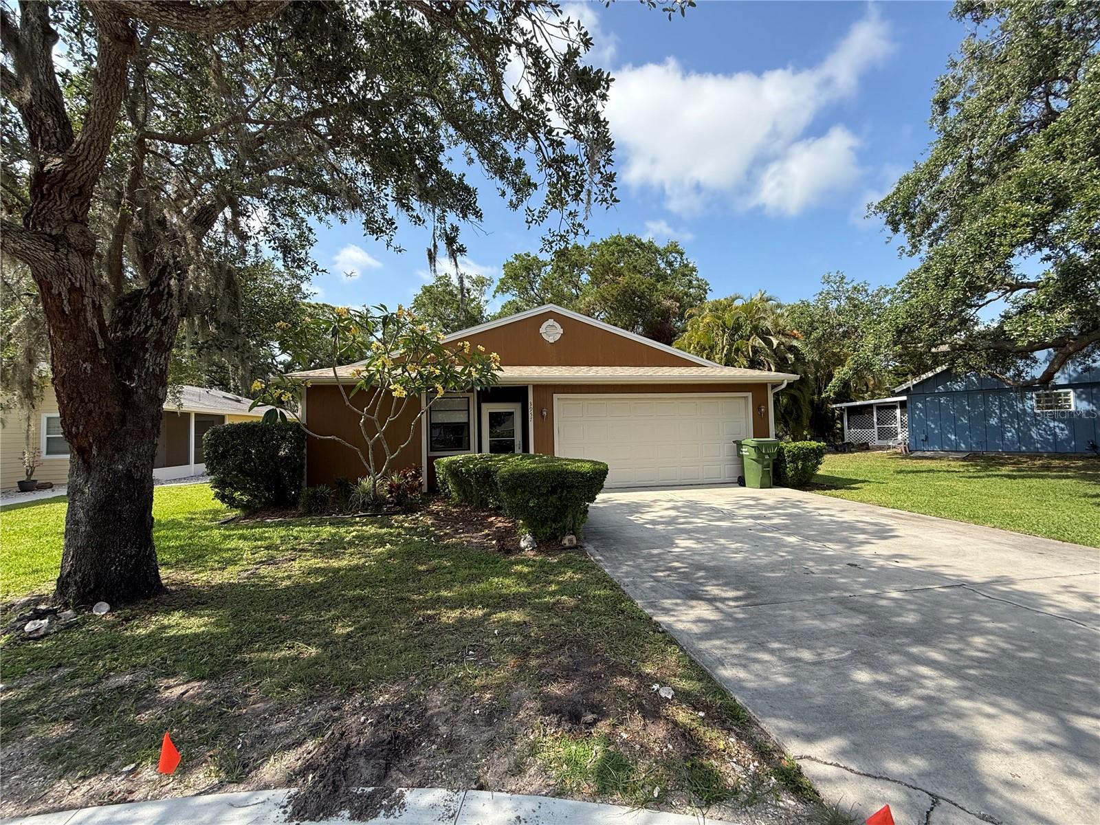 Details for 3957 Bearded Oaks Court, SARASOTA, FL 34232