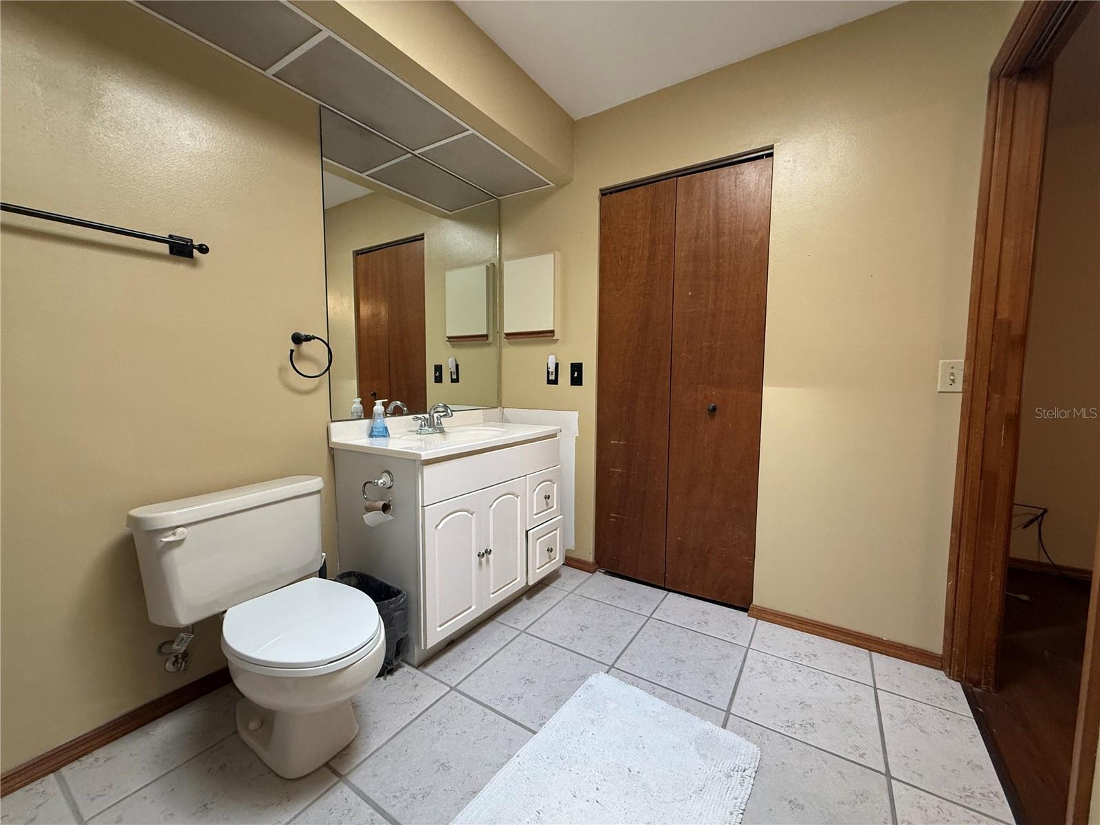 Image 17 of 29 For 3957 Bearded Oaks Court