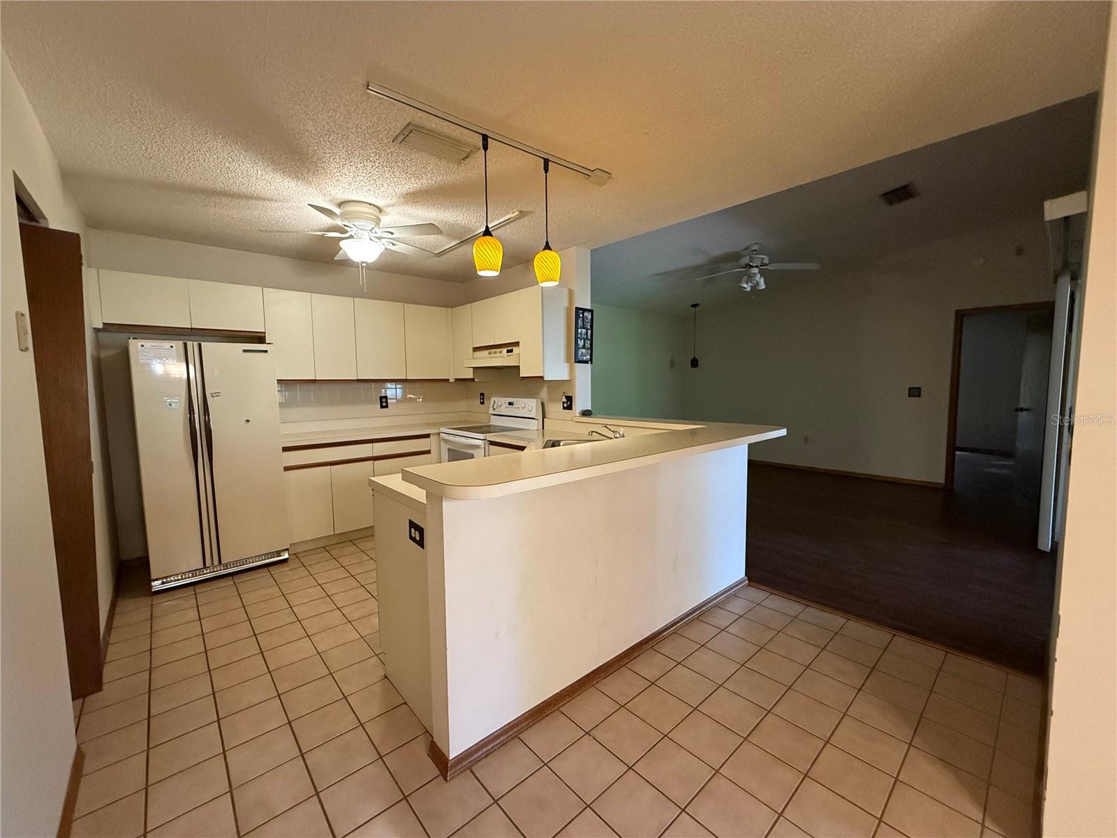 Image 6 of 29 For 3957 Bearded Oaks Court