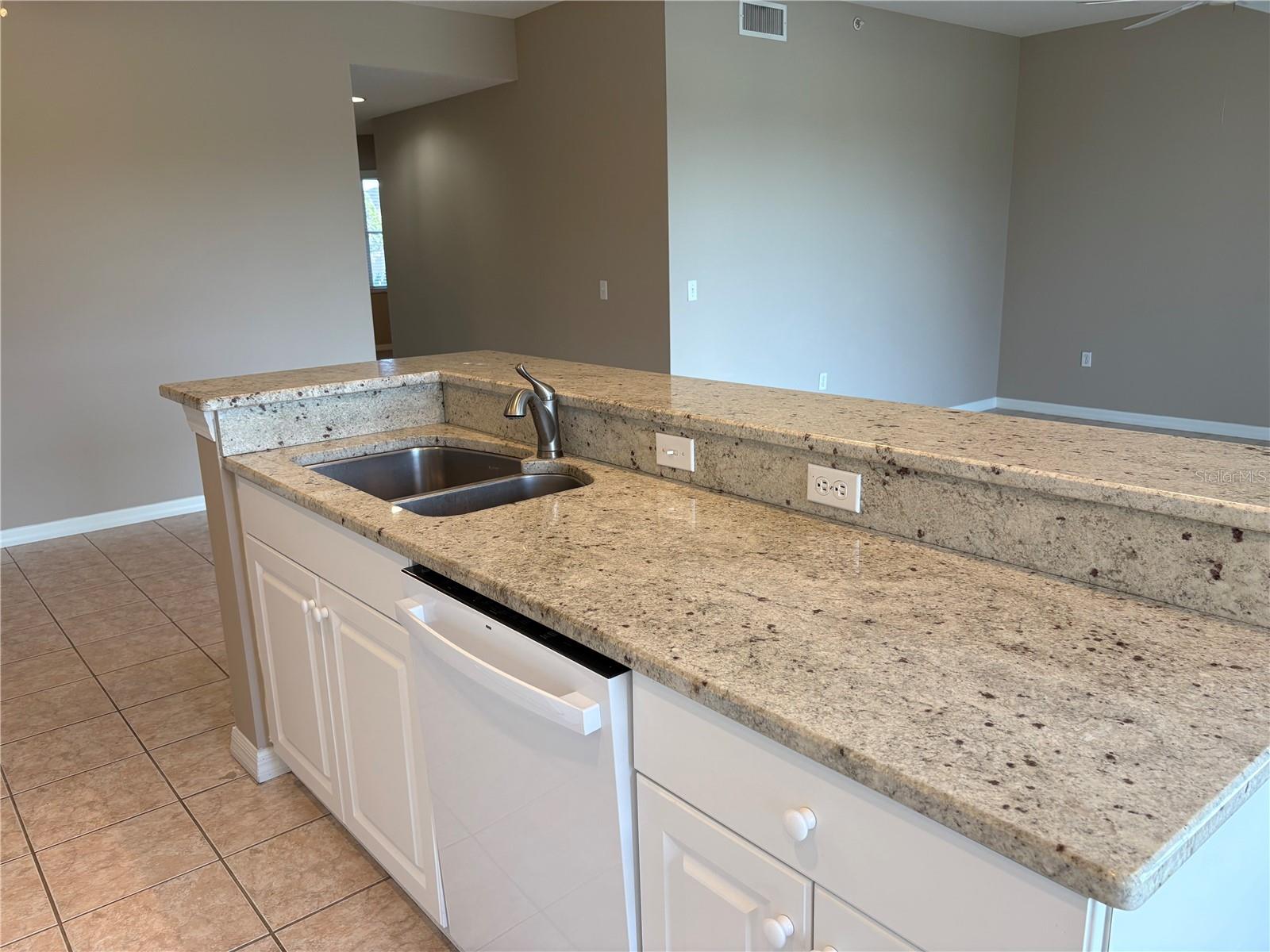 Image 4 of 31 For 5330 Hyland Hills Avenue 2314