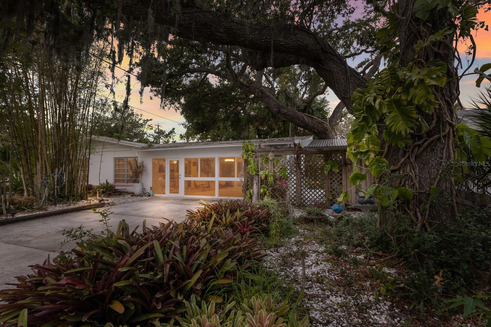 Details for 2207 Hickory Avenue, SARASOTA, FL 34234