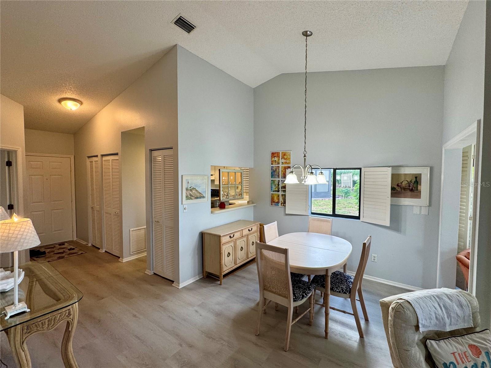Image 12 of 52 For 3002 Sail Pointe Circle 1b