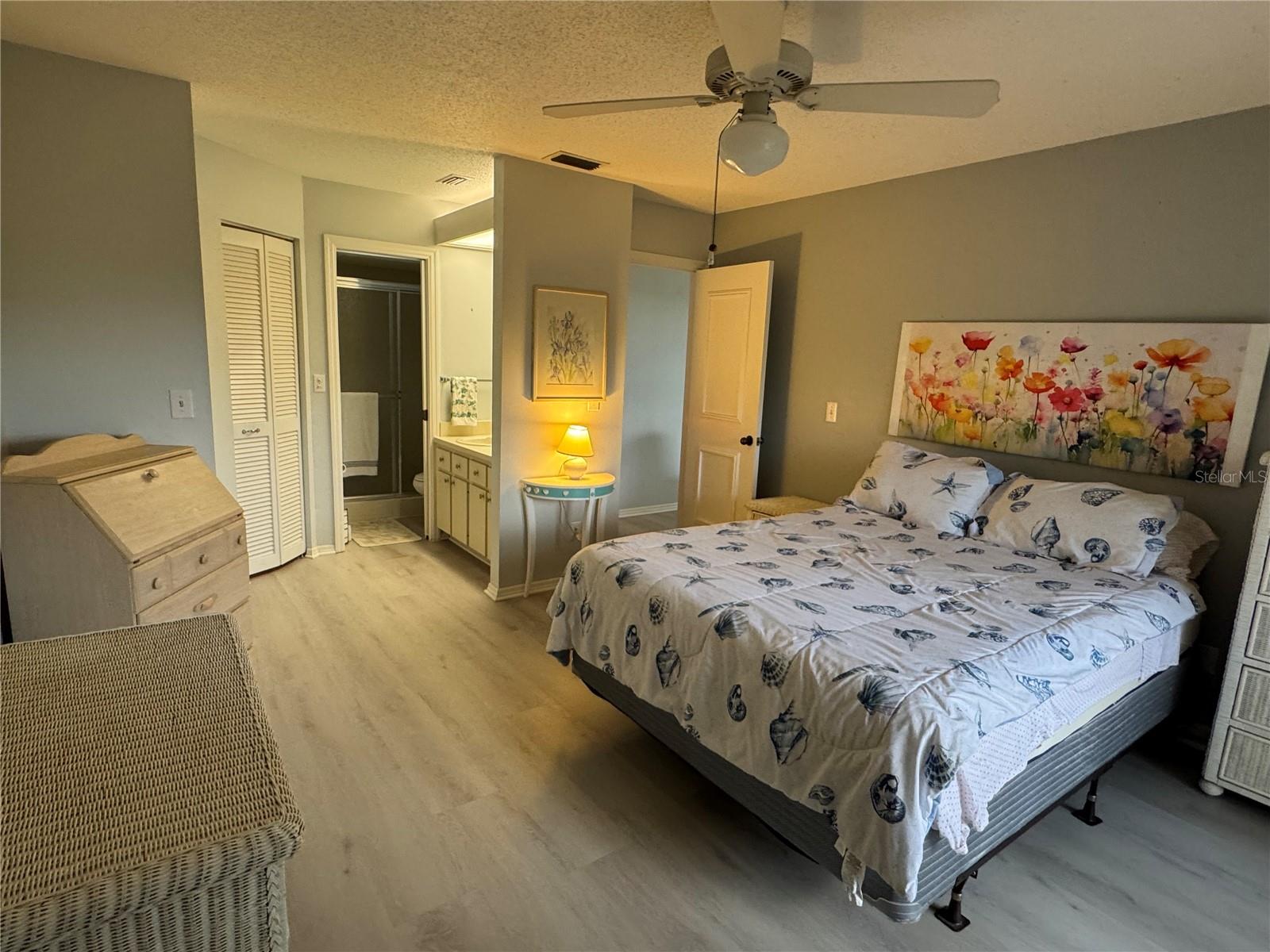 Image 31 of 52 For 3002 Sail Pointe Circle 1b